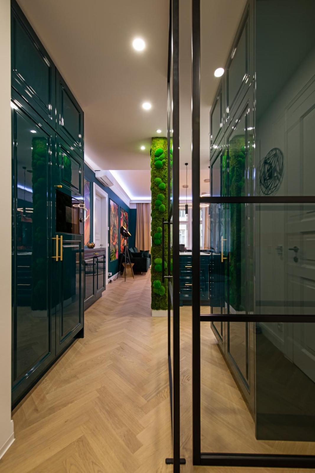 Luxusni Designovy Emotion Se Saunou V Srdci Kralovskych Vinohrad * Prag